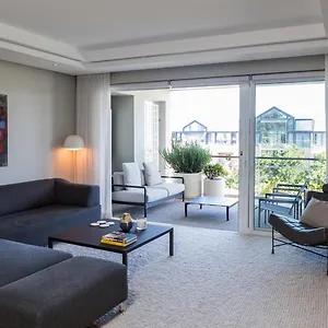 401 Dovenby Apartment Cape Town
